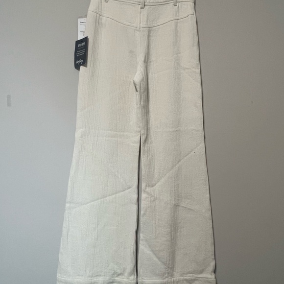 Free People Boco Bell Pant. New. Size 6 (C). - Picture 3 of 4